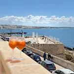 Abuela Teta - Sea Front Apartmán Gallipoli
