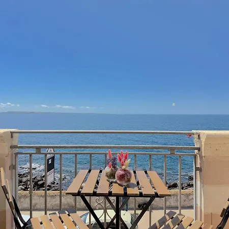 Abuela Teta - Sea Front Apartment
